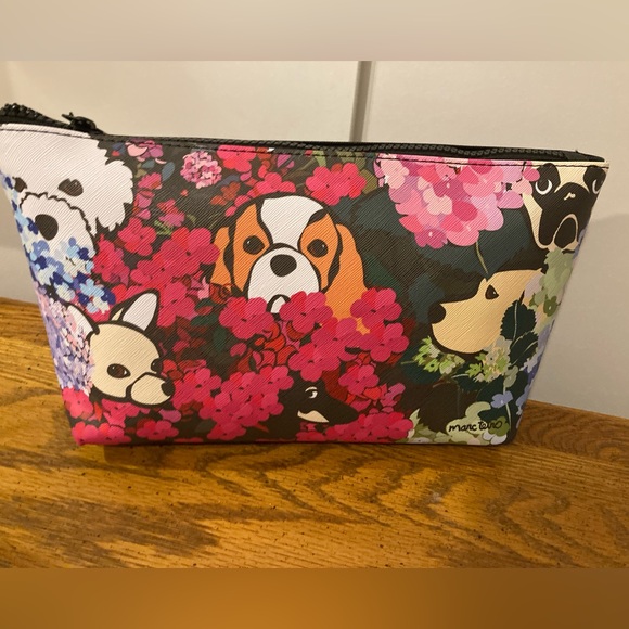 Marc Tetro Cosmetic Bag - Dog & Flowers NWT - Picture 5 of 5